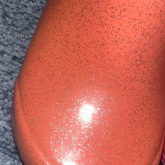 Toddler Pink BOGS rain boots - Picture 2 of 6